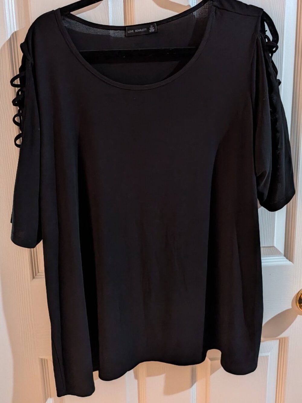 Black cold shoulder top - 1X
